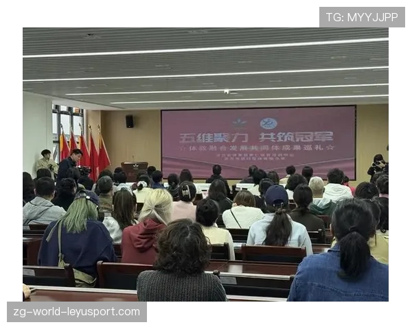 崇仁中心与体育馆小学战略合作，推动湖北省体育后备人才培养，崇仁体育馆游泳馆