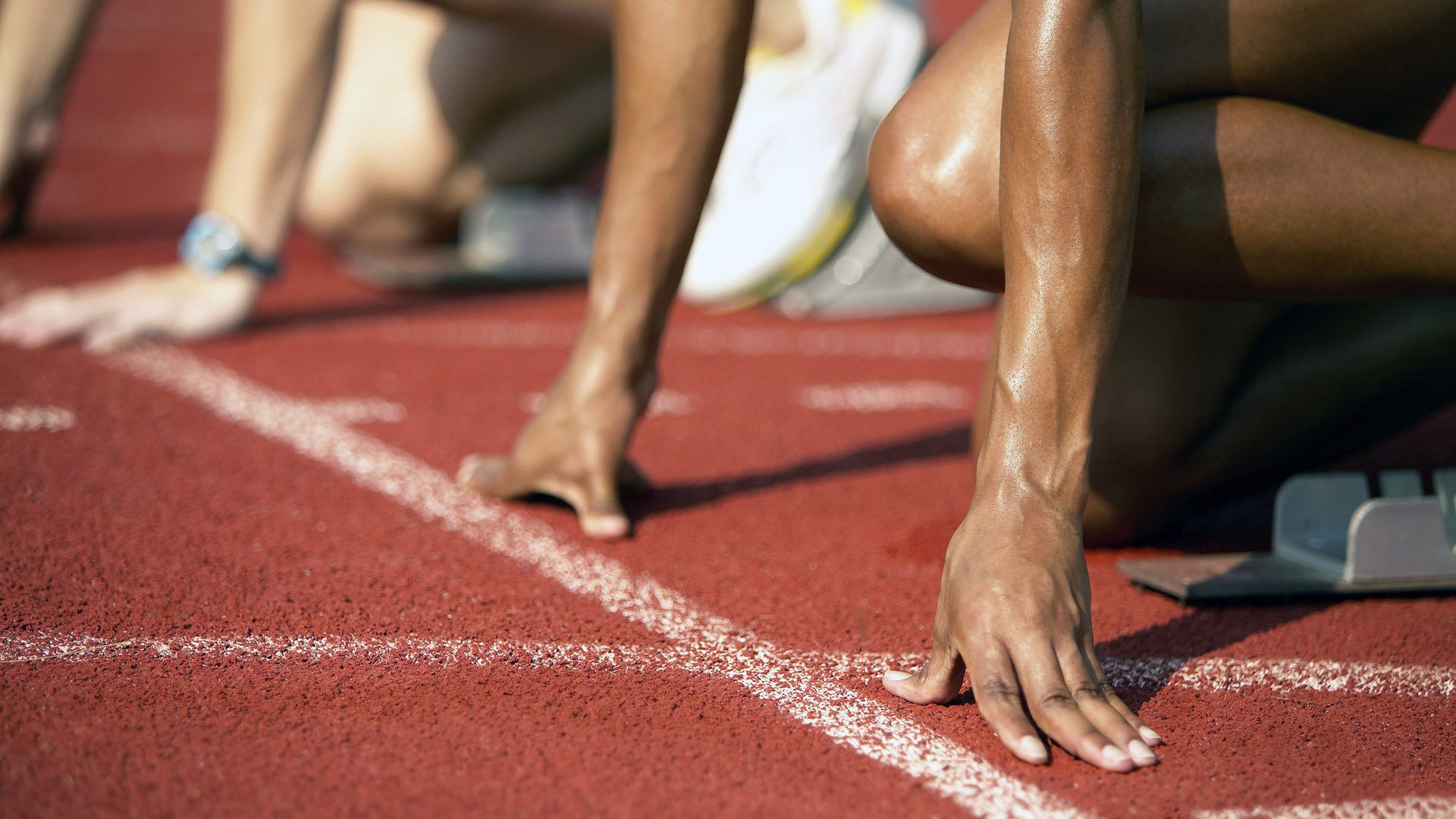 乐鱼体育app官网-“高新体育中心：举重选手奋力拼搏，超越极限迎接荣耀”