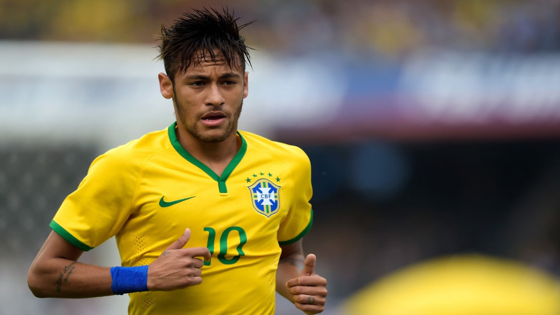 中国足球职业联赛优化球队临场指挥沟通工具,足球队伍比赛